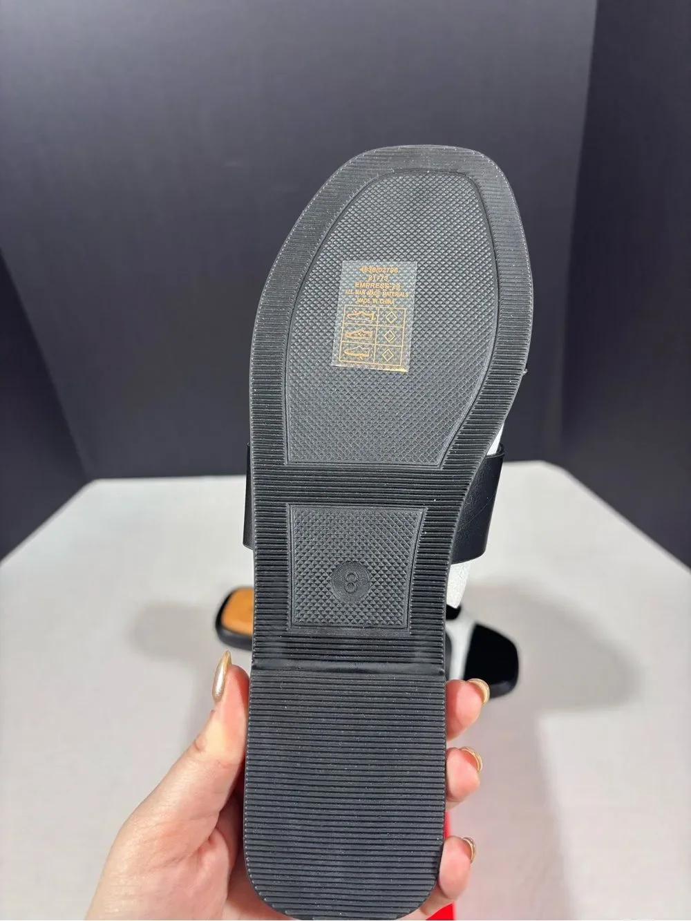 PIERRE DUMAS EMPRESS-29 SANDAL Size 8 Black NEW in box Slide